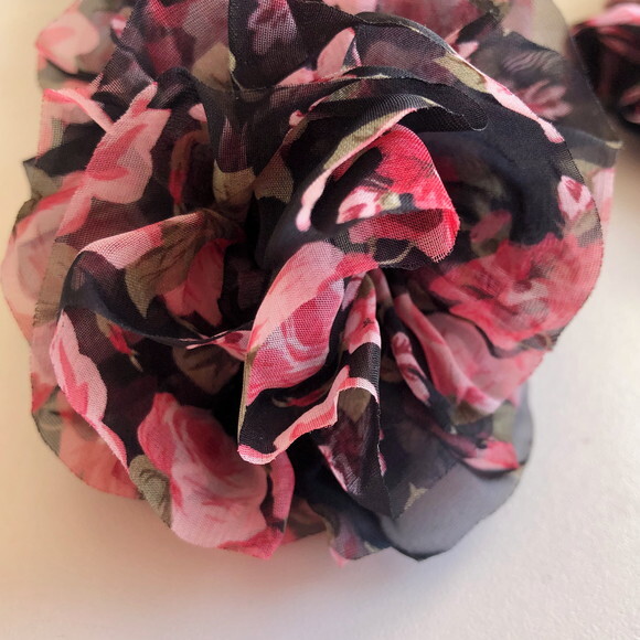 Cachecol Echarpe Floral Rosas Vermelhas