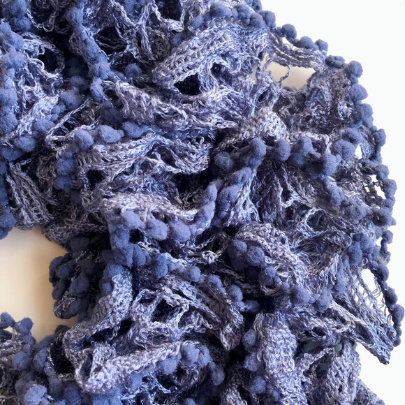 Cachecol Echarpe Pompom & Renda Azul- Croche