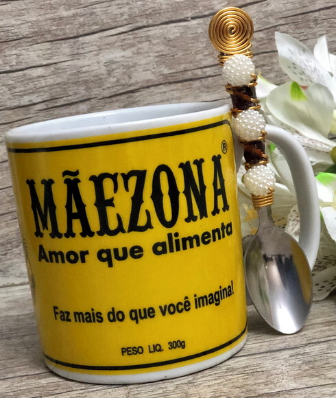 Caneca Mãezona & Colher Bordada Dia das Mães