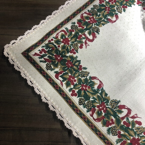 Centro de Mesa Natalino com Croche - 50cm x 50 cm