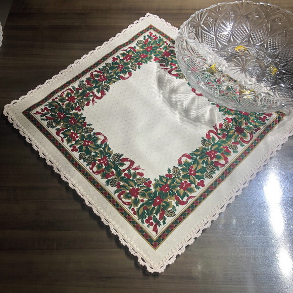 Centro de Mesa Natalino com Croche - 50cm x 50 cm