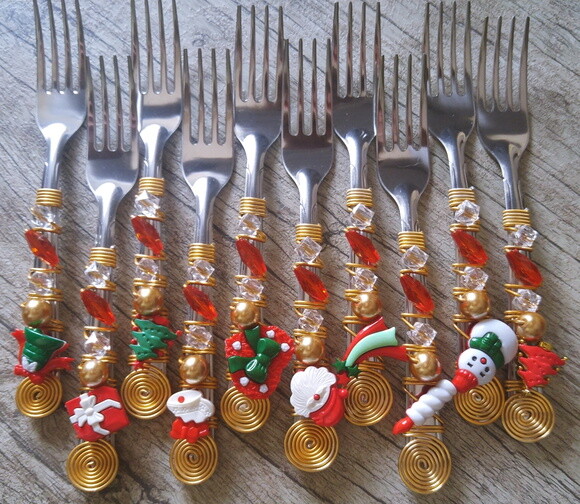 Garfo Sobremesa Bordado Natal