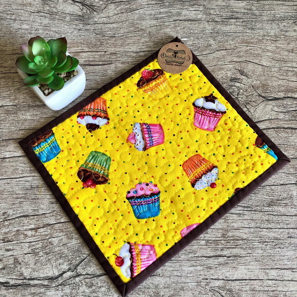 Mug Rug - Cupcake