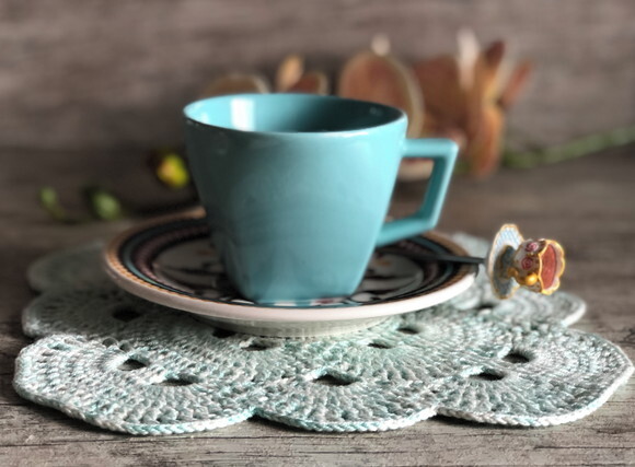 Mug Rug - Tapete de Caneca de Croche