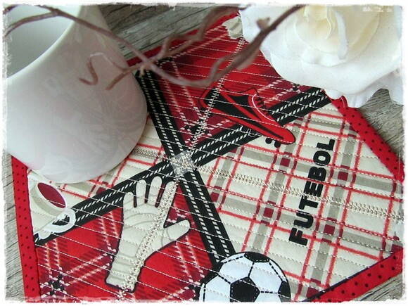 Mug Rug - Tapete de Caneca Futebol