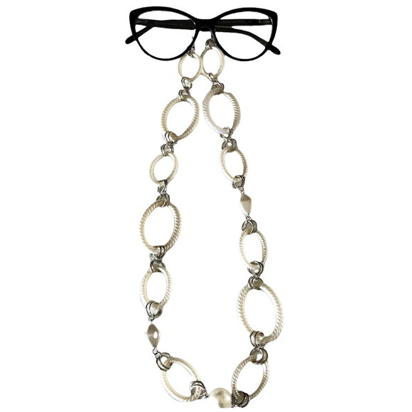 Óculos Cordão Corda Corrente Pérolas Salva Cordinha - 10