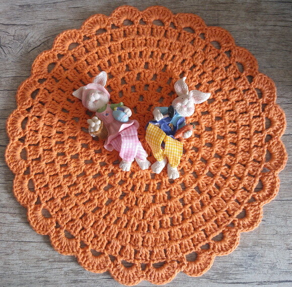 Sousplat Americano Croche Laranja Feliz Páscoa - Par