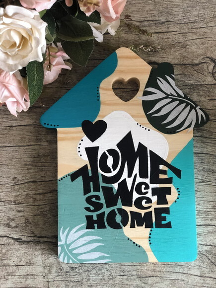 Tábua Home Sweet Home Coração Vazado Madeira Pinus - Pintura