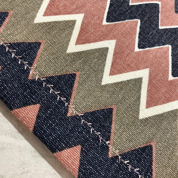 Trilho / Caminho Mesa Chevron Rosa