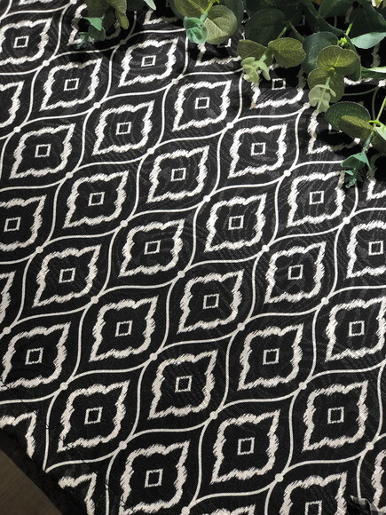 Trilho / Caminho Mesa Jacquard Preto Branco