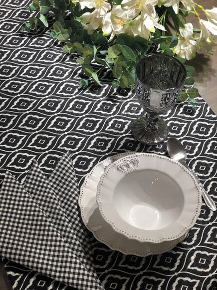 Trilho / Caminho Mesa Jacquard Preto Branco *valor do Par*
