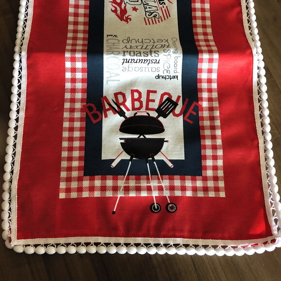 Trilho de Mesa Barbecue com Pompom