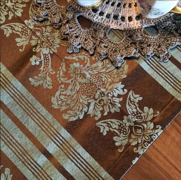 Trilho Mesa - Caminho Mesa Jacquard Medalhão Adamascado Par