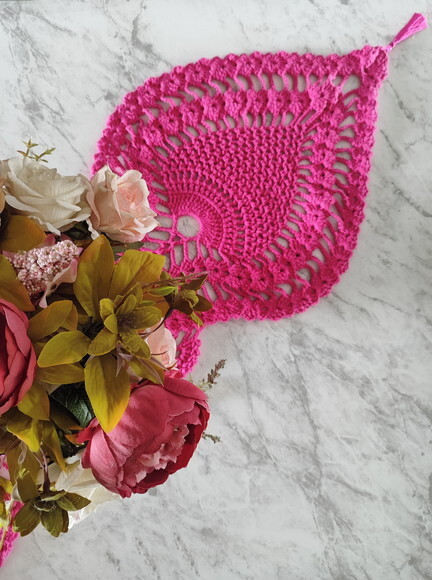 Trilho Mesa Abacaxi Croche Pink c Tassel