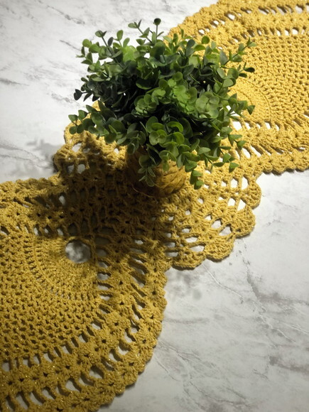 Trilho Mesa Croche Amarelo c Brilho - Caminho Centro Mesa