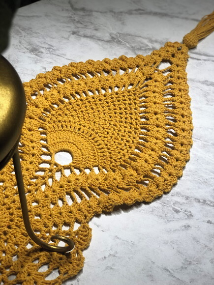 Trilho Mesa Croche Amarelo com Tassel - Caminho Centro Mesa