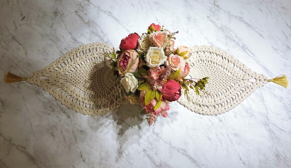 Trilho Mesa Croche Boho Natural Brilho Dourado c Tassel