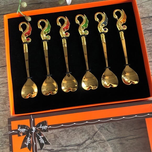 Colher Chá Aço Inox Dourada Cisne Decorada Pedrarias - 6 Pçs
