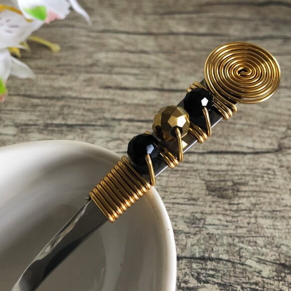 Petisqueira Coração Porcelana com Espátula Bordada