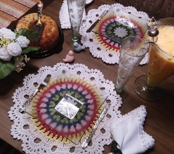 Sousplat Americano Crochê Mandala Brilho Colorido