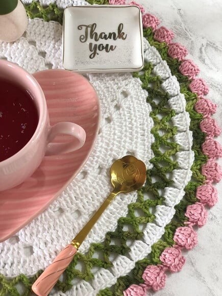 Sousplat Americano Croche Tulipa Rosa x Branco *par*