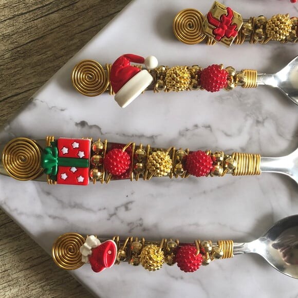 Talheres Bordado Natal Sobremesa Cremosa - 7 Peças