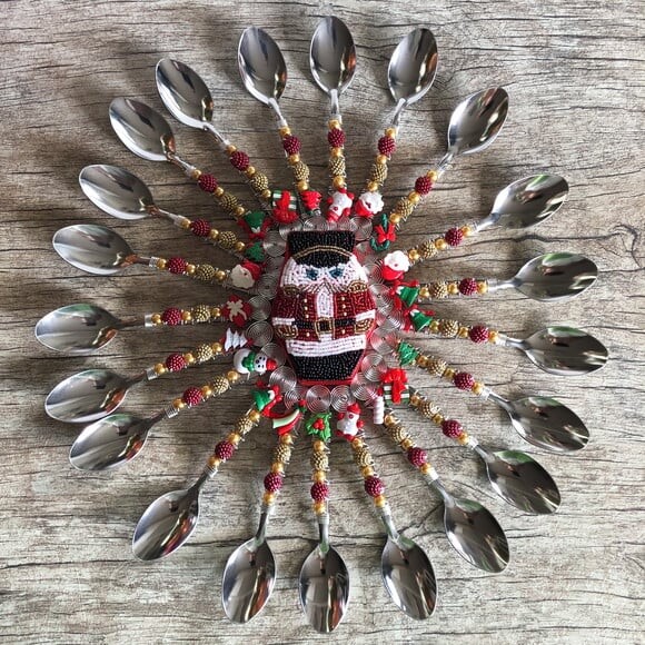 Talheres Bordado Sobremesa Cremosa Tema Natal - 7 Pcs