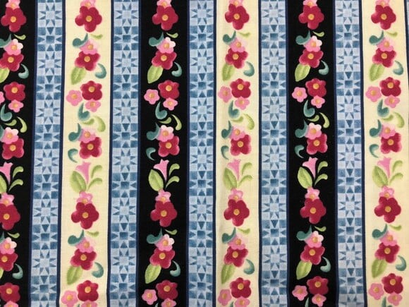 Tecido Importado Flores em Patchwork
