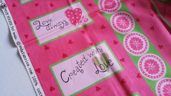 Tecido Importado Patchwork - Painel Love