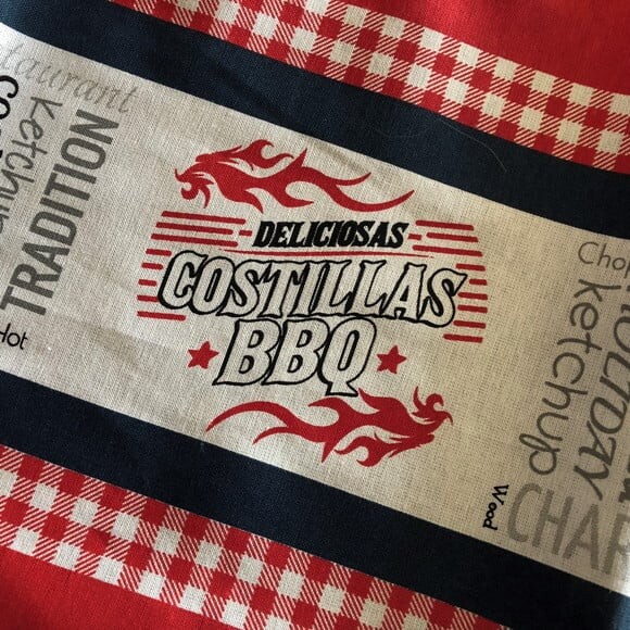 Trilho de Mesa Barbecue com Pompom
