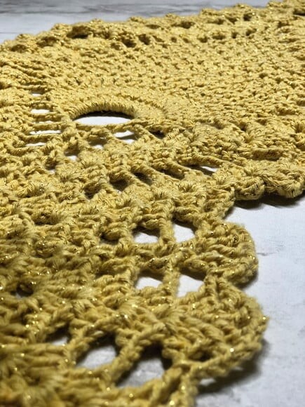 Trilho Mesa Croche Amarelo c Brilho - Caminho Centro Mesa