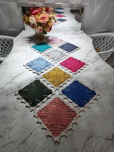 Trilho Mesa Crochê Patchwork - Caminho ou Centro Mesa