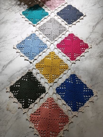 Trilho Mesa Crochê Patchwork - Caminho ou Centro Mesa
