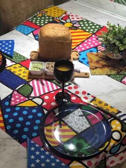 Trilho Mesa Jacquard Romero Brito Pop Art - Caminho de Mesa
