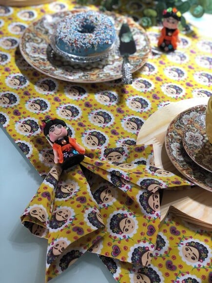 Trilho Mesa Tricoline Frida Kahlo Amarelo - Caminho Mesa