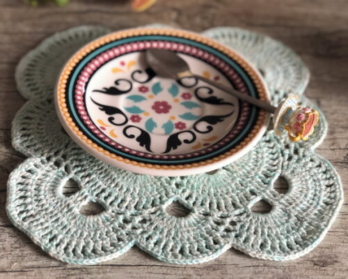 Mug Rug - Tapete de Caneca de Croche