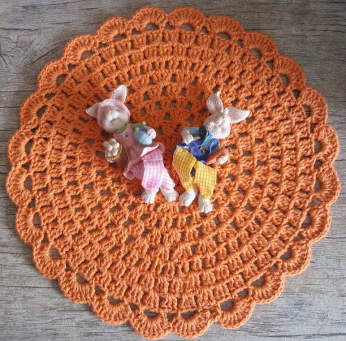 Sousplat Americano Croche Laranja Feliz Páscoa - Par