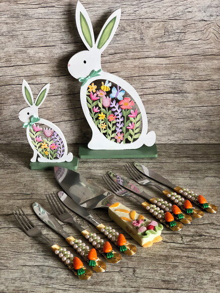 Talheres Bordado Torta Feliz Páscoa - 9 Peças