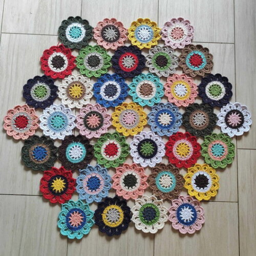 Toalha - Centro de Mesa Croche Flores Japonesas 1m x 85cm