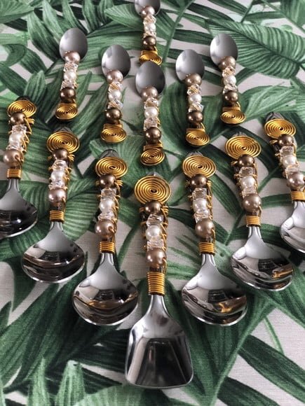 Colher Café Bordada com Pérolas Degradê - 6 Pçs