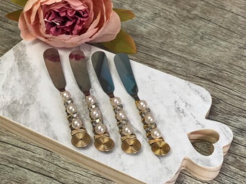Espátula Bordada Cristal & Pérola Patê, Manteiga e Geléia