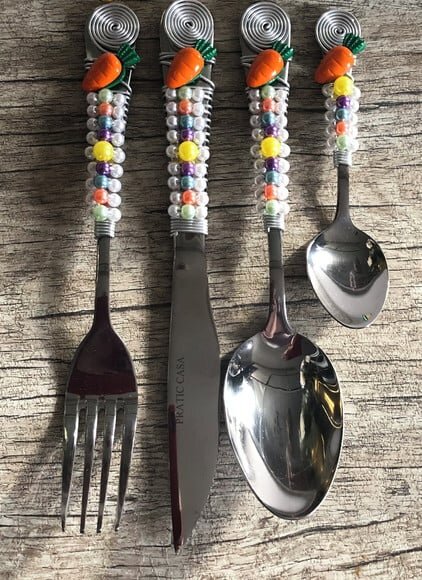 Faqueiro Talheres Mesa Bordado Tema Páscoa 24 Pçs - Mod.1
