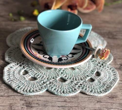 Mug Rug - Tapete de Caneca de Croche