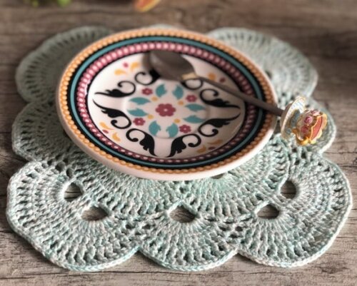 Mug Rug - Tapete de Caneca de Croche