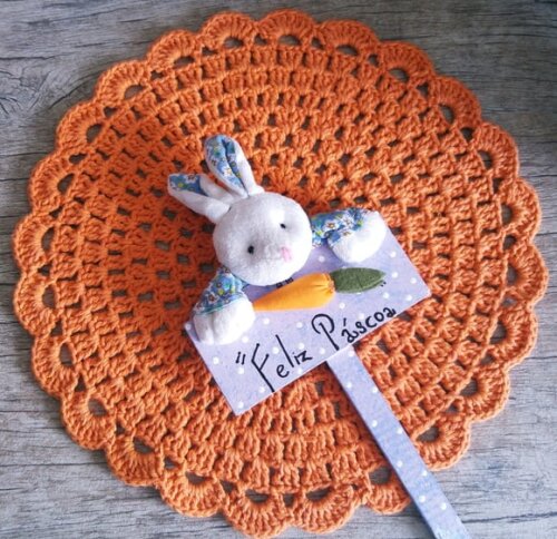 Sousplat Americano Croche Laranja Feliz Páscoa - Par
