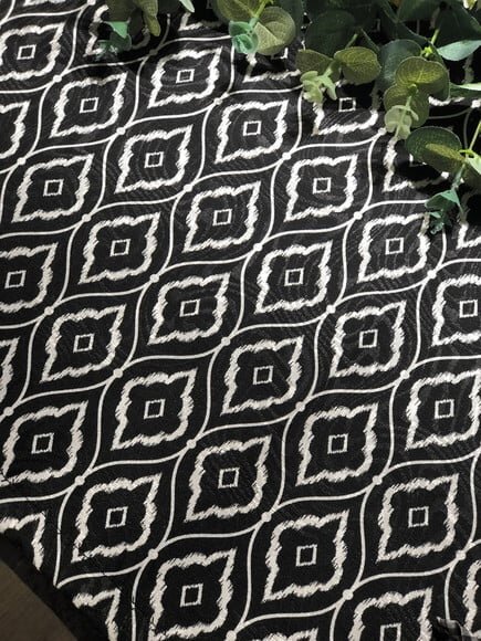 Trilho / Caminho Mesa Jacquard Preto Branco