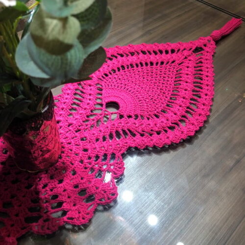 Trilho Mesa Croche Pink com Tassel - Caminho Centro de Mesa