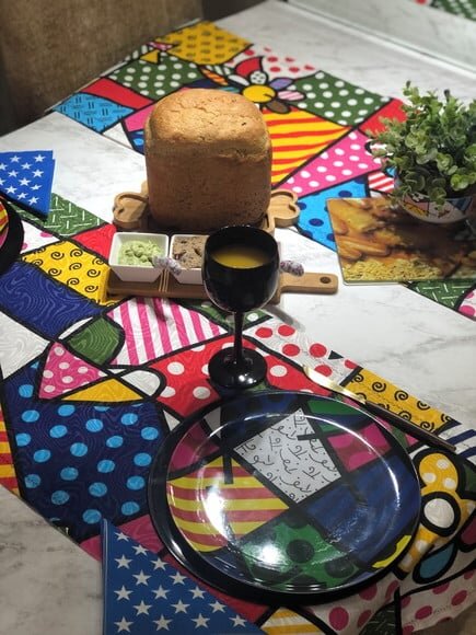 Trilho Mesa Jacquard Romero Brito Pop Art - Caminho de Mesa