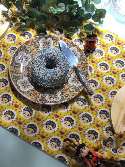 Trilho Mesa Tricoline Frida Kahlo Amarelo - Caminho Mesa