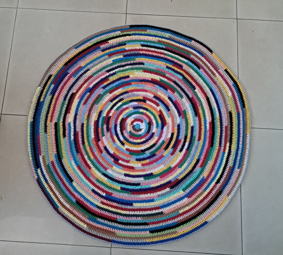 Tapetão Multicolorido Croche 1,13m